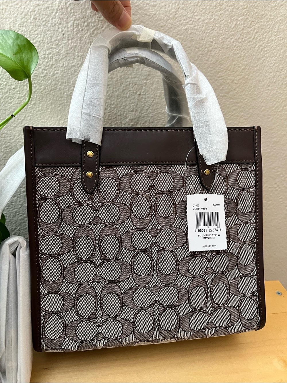 NWT Coach Field Tote 22 In Signature Jacquard